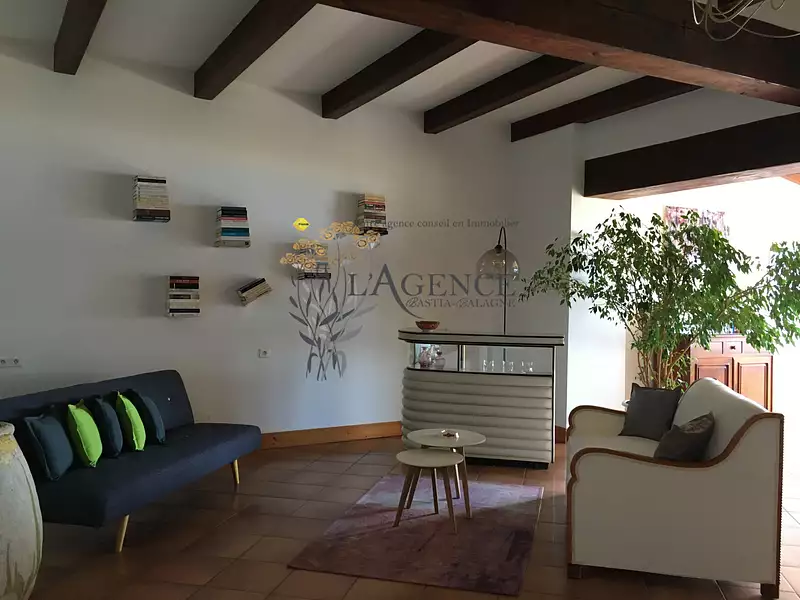 Maison, 271 m²