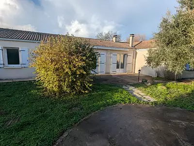 Maison, 1 395 m²