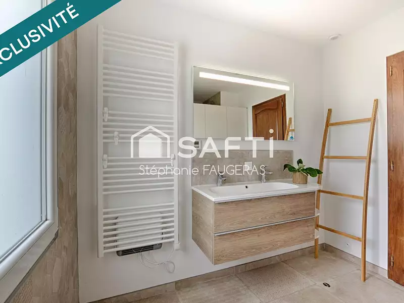 Maison, 162 m²