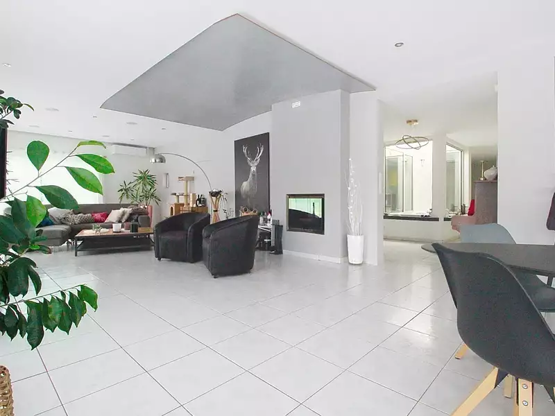 Maison, 220 m²