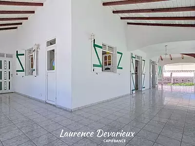 Maison, 204 m²