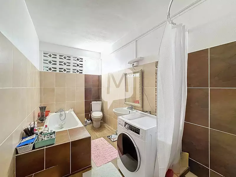 Immeuble, 181,97 m²