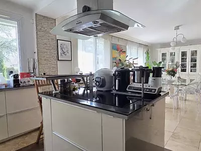 Maison, 205 m²