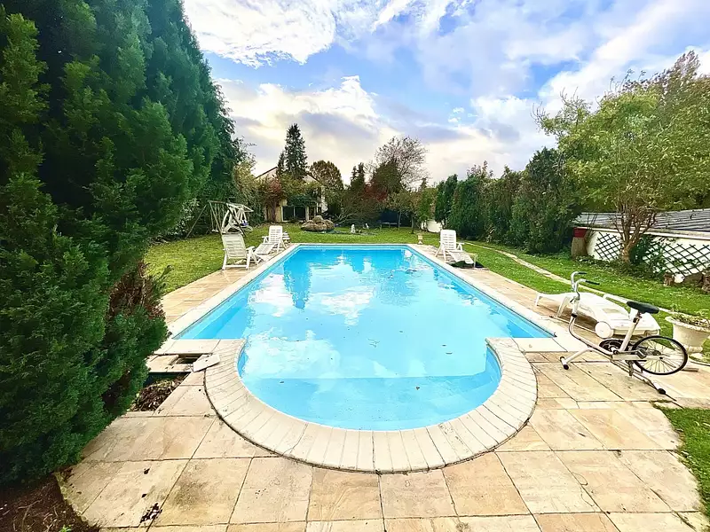 Maison, 230 m²
