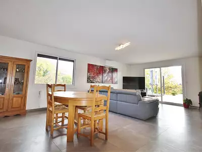 Maison, 220 m²