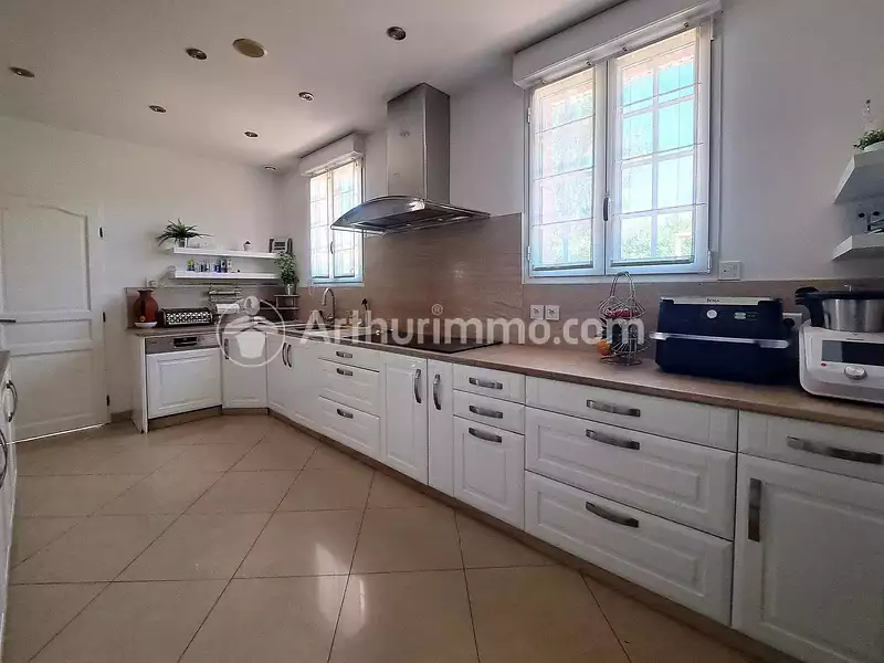 Maison, 181 m²