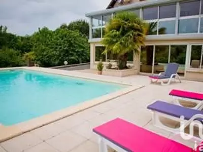 Maison, 210 m²