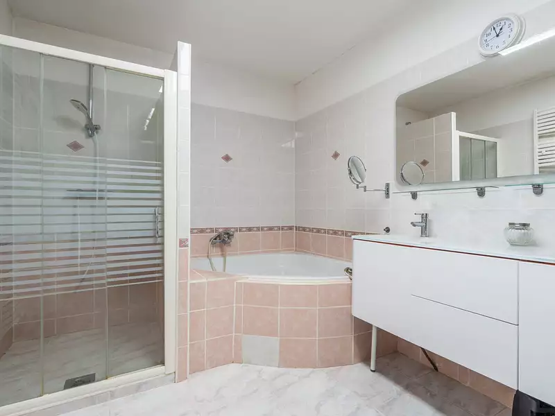 Maison, 195 m²