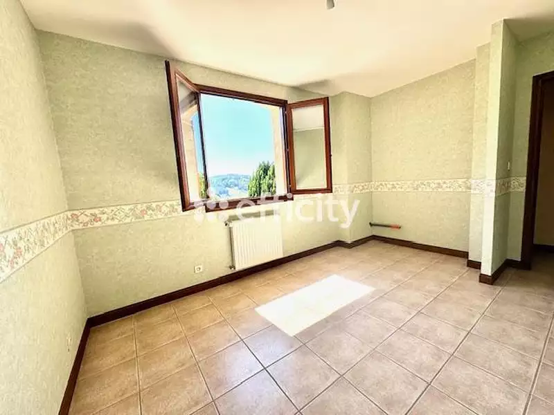 Maison, 132 m²