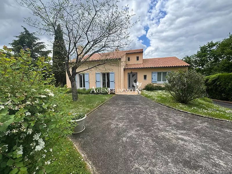 Maison, 178 m²