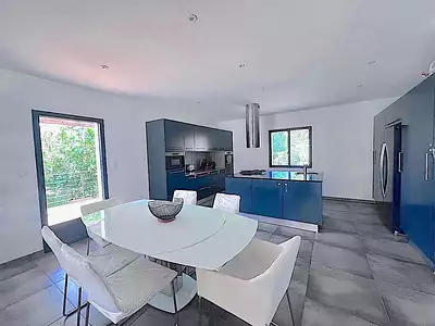 Maison, 200 m²