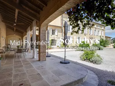 Maison, 728 m²