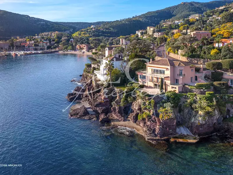 Maison, 380 m²
