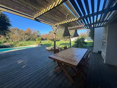 Maison, 281 m²