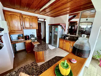 Maison, 230 m²