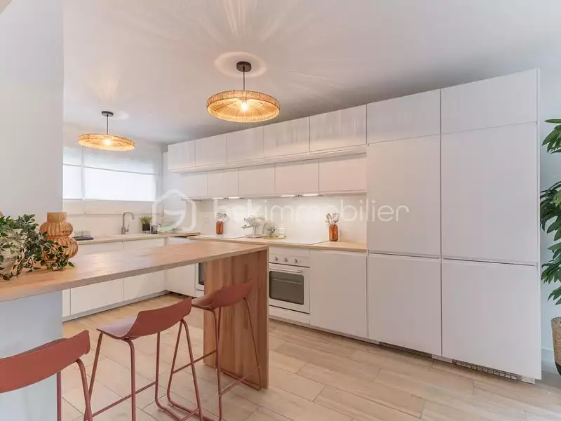 Maison, 270 m²