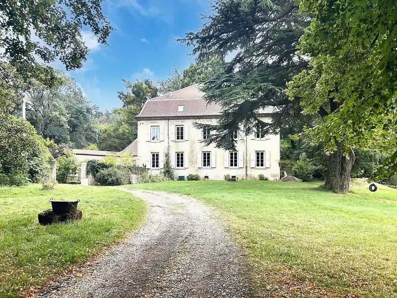Maison, 900 m²