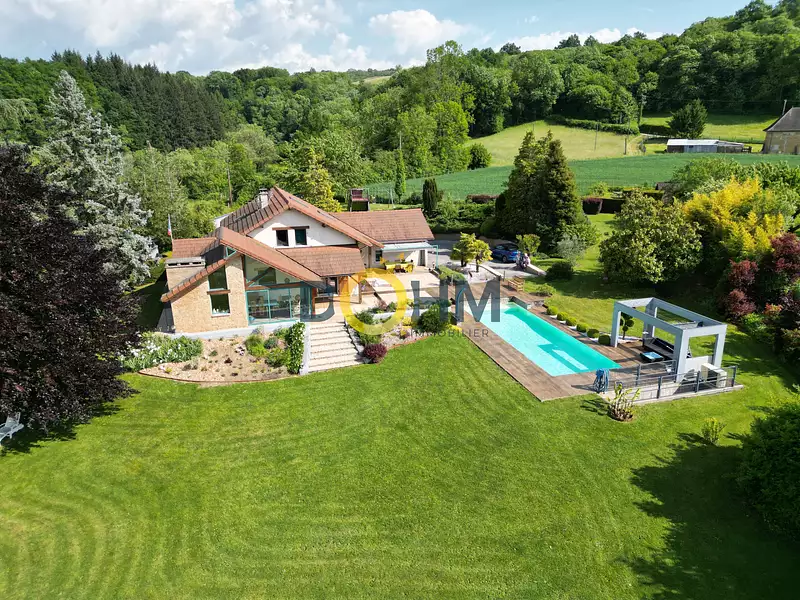 Maison, 220 m²