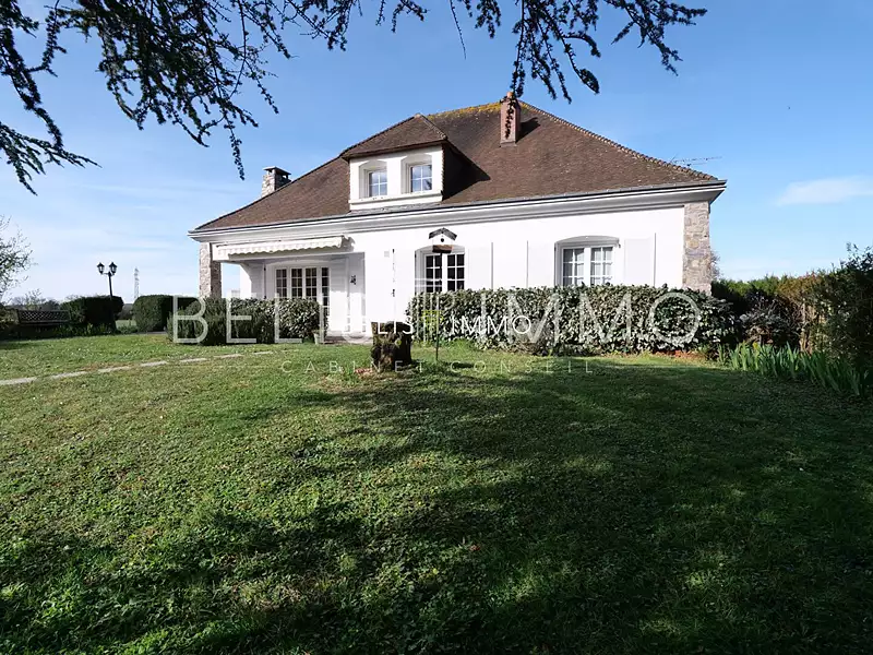 Maison, 227 m²