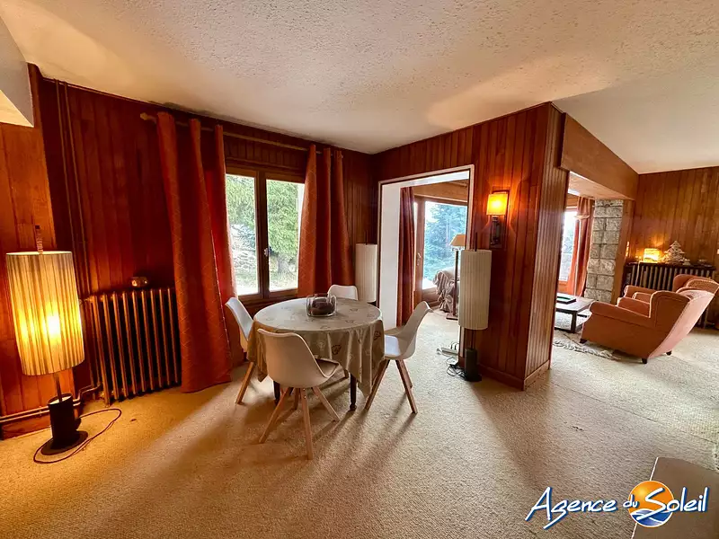 Maison, 307,3 m²