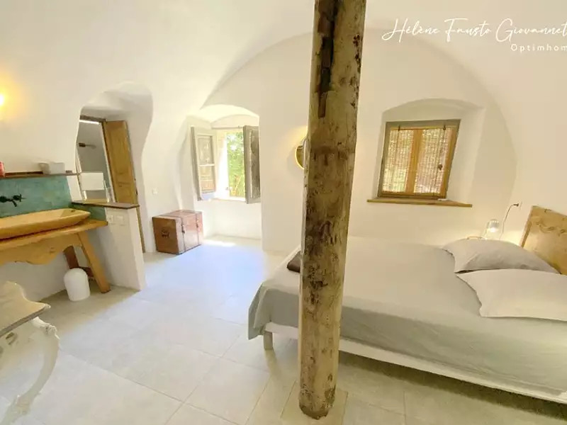 Maison, 235 m²