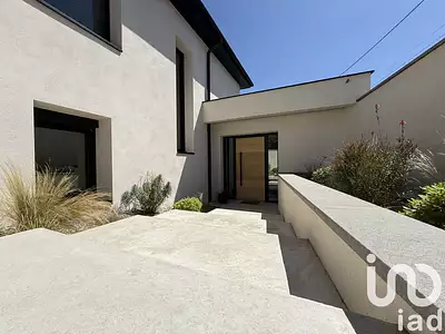 Maison, 220 m²