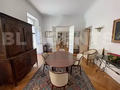 Maison, 331 m²