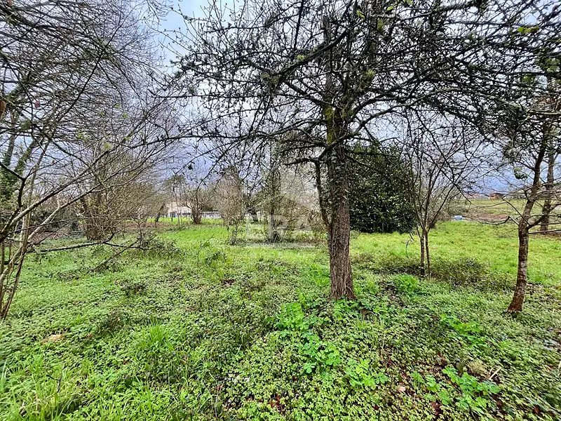 Terrain, 1 062 m²
