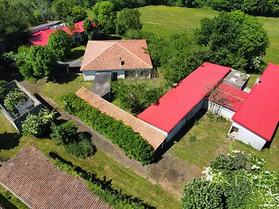 Maison, 692 m²
