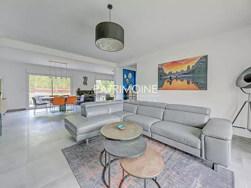 Maison, 201 m²