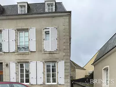 Maison, 196 m²