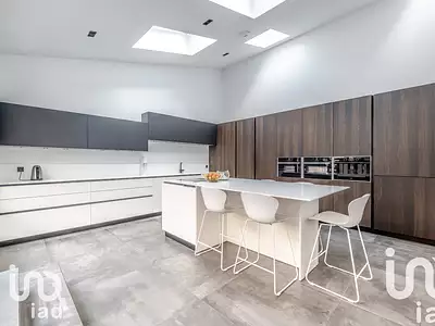 Maison, 330 m²