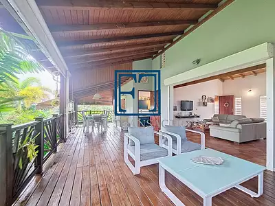 Maison, 211 m²