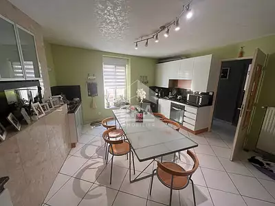 Maison, 210 m²