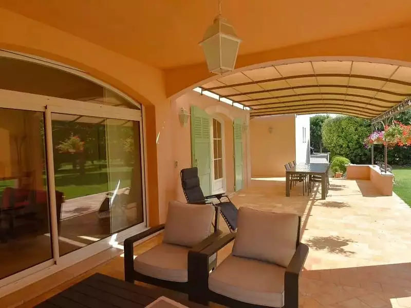 Maison, 326 m²
