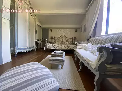 Maison, 235 m²