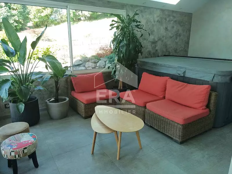 Maison, 223 m²