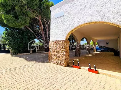 Maison, 248 m²