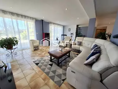 Maison, 380 m²
