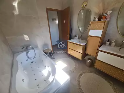 Maison, 146 m²