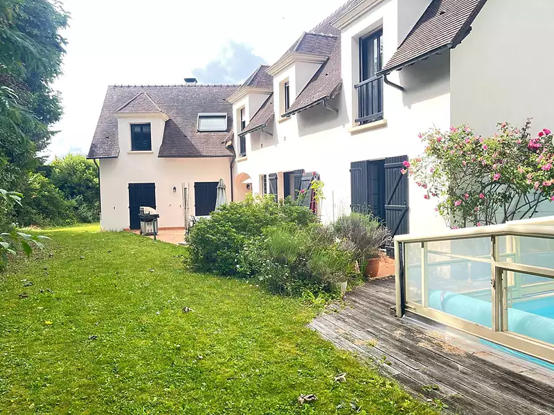 Maison, 271 m²