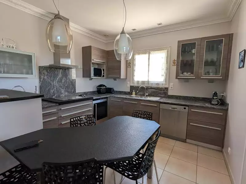Maison, 217 m²
