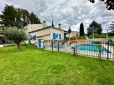 Maison, 196 m²