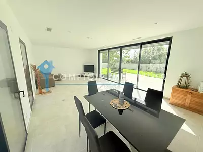 Maison, 150 m²