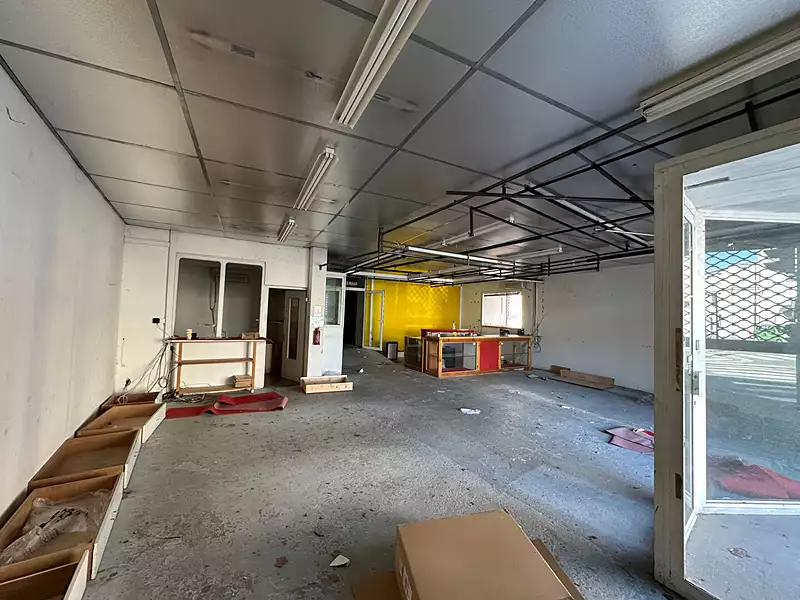 Divers, 330 m²