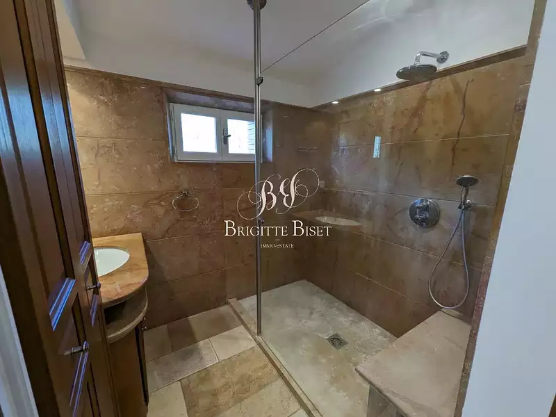 Maison, 311 m²