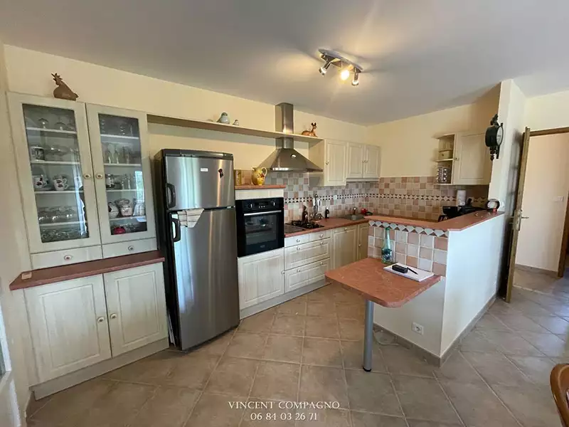 Maison, 220 m²