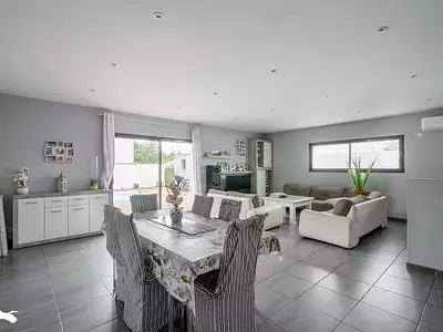 Maison, 198 m²