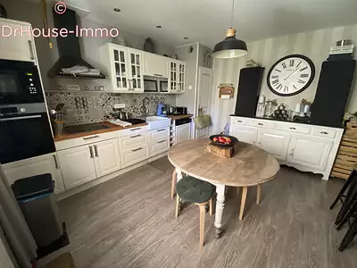Maison, 235 m²