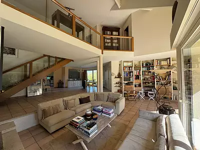 Maison, 240 m²